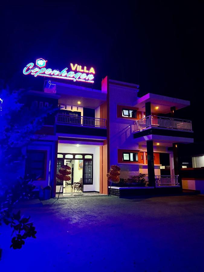 Villa Copenhagen Bukittinggi Eksteriør billede