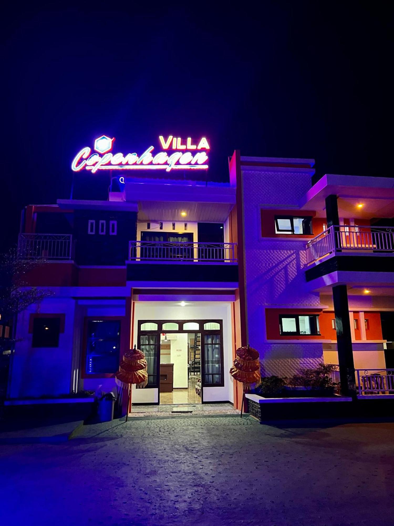 Villa Copenhagen Bukittinggi Eksteriør billede